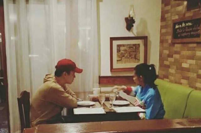 A picture of Arjo and Main Mendoza in a restuarant