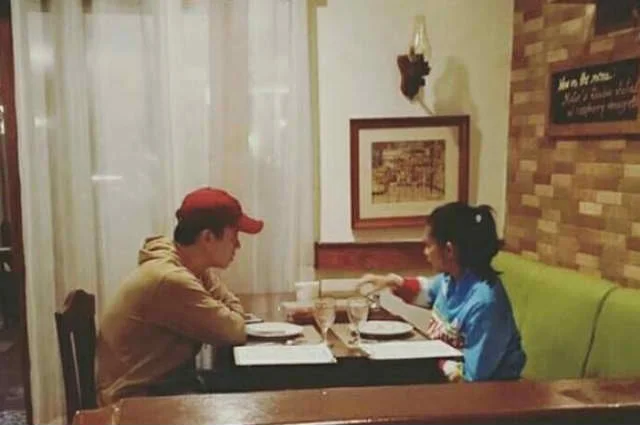 A picture of Arjo and Main Mendoza in a restuarant